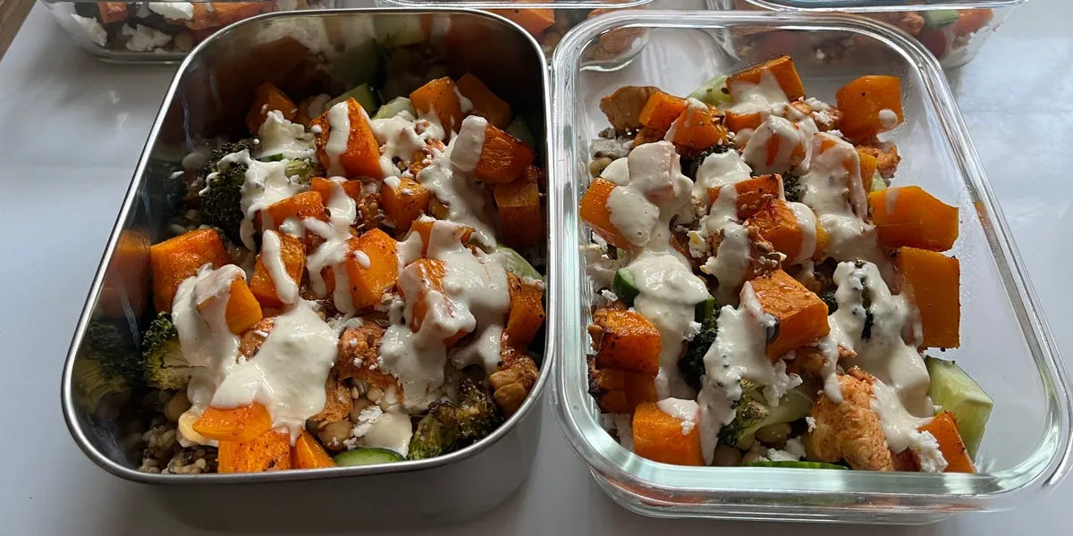 Gesunde Routinen: Wie das tägliche Mittagessen einer Ernährungsexpertin das Wohlbefinden fördern kann